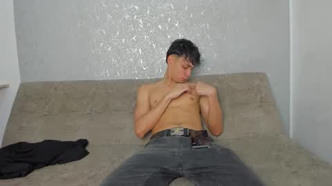 ARTURO-18  MATIAS-18  NIKOLAY-19  HADES-18  GABO-19 online show from February 25, 7:34 pm