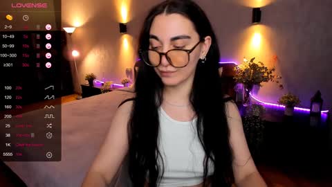 Hanna online show from December 3, 10:17 am