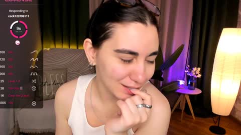 Hanna online show from December 4, 2:20 am