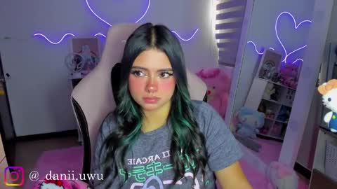Snapshot of cute_dani__ chatting on May 29, 4:49 pm Dani online show from May 29, 4:49 pm