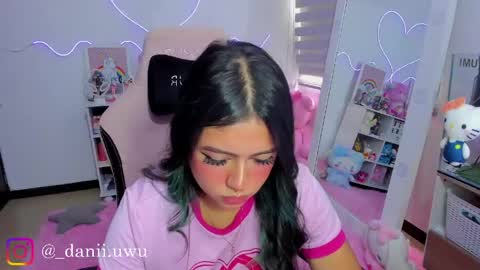Snapshot of cute_dani__ chatting on June 1, 4:20 pm Dani online show from June 1, 4:20 pm