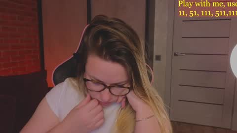 Snapshot of cute_darina chatting on January 21, 8:19 am Everyday stream in the same time online show from January 21, 8:19 am