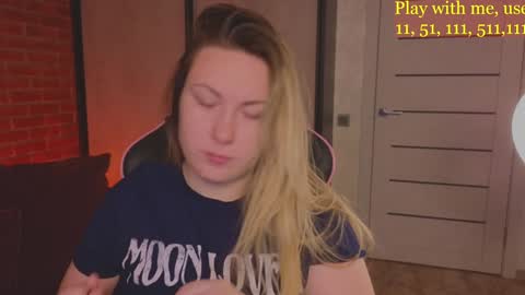 Snapshot of cute_darina chatting on January 21, 11:55 pm Everyday stream in the same time online show from January 21, 11:55 pm