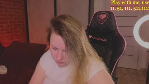 Snapshot of cute_darina chatting on February 25, 2:03 am Everyday stream in the same time online show from February 25, 2:03 am