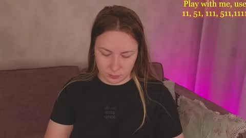 Snapshot of cute_darina chatting on September 25, 1:42 am Everyday stream in the same time online show from September 25, 1:42 am