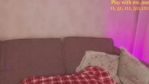 Snapshot of cute_darina chatting on September 27, 1:32 am Everyday stream in the same time online show from September 27, 1:32 am