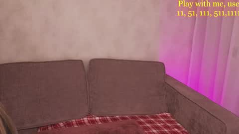 Snapshot of cute_darina chatting on October 24, 1:57 am Everyday stream in the same time online show from October 24, 1:57 am