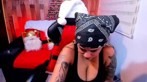    Independent Model online show from December 12, 12:16 am