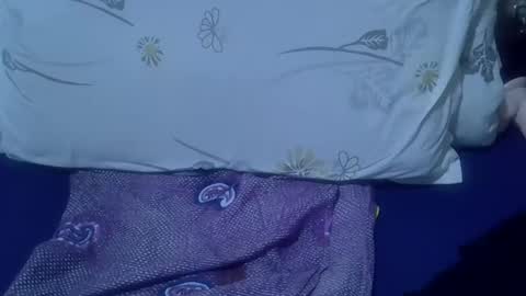 Snapshot of cute_ellinah chatting on September 23, 8:45 pm lynn online show from September 23, 8:45 pm