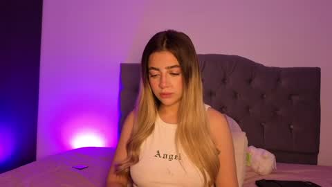 Emma online show from March 31, 7:03 pm