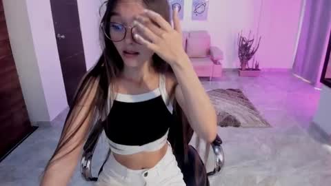 Bella Fox online show from March 7, 4:15 pm