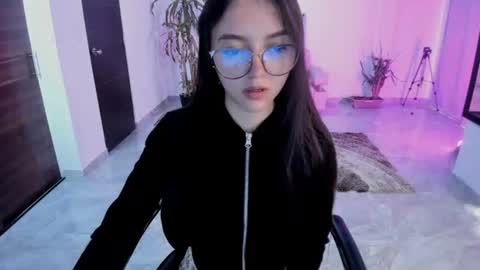 Snapshot of cute_fox_1 chatting on June 23, 1:20 pm Bella Fox online show from June 23, 1:20 pm