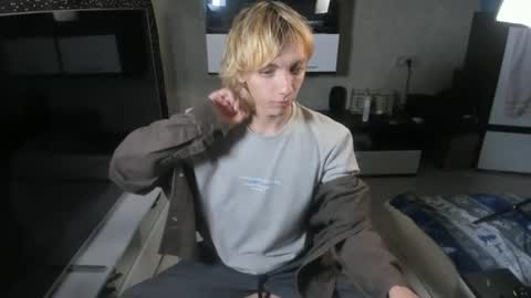 Snapshot of cute_grecha chatting on June 26, 3:49 pm Grisha online show from June 26, 3:49 pm
