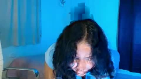 cute_hippo8 online show from June 15, 11:18 pm