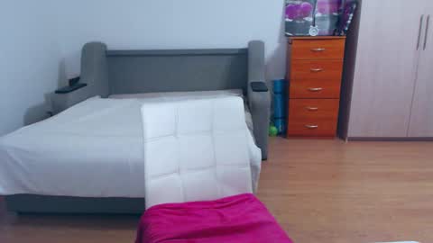 cute_jes online show from January 18, 5:59 pm