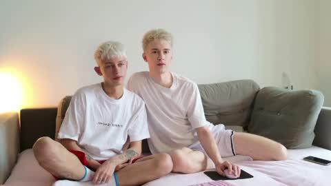 ToniDaniel online show from May 24, 3:17 pm