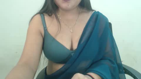 Snapshot of cute_kavya chatting on October 30, 8:16 am cute_kavya online show from October 30, 8:16 am