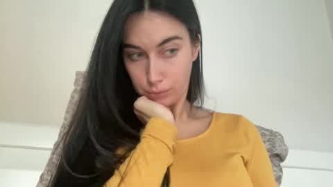 cute_kriss94 online show from October 28, 1:36 pm