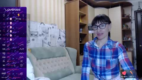 cute_lion_ online show from January 11, 12:18 pm