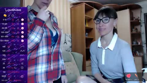 cute_lion_ online show from February 15, 2:22 pm