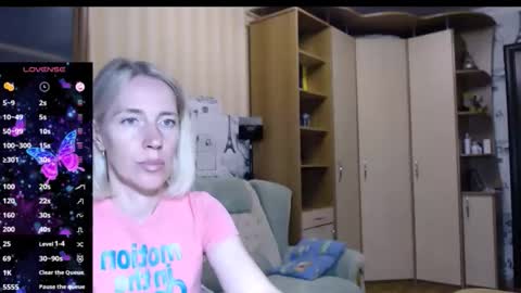 cute_lion_ online show from September 12, 12:49 pm