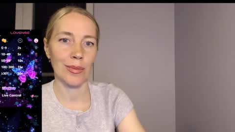 cute_lion_ online show from September 27, 5:07 pm