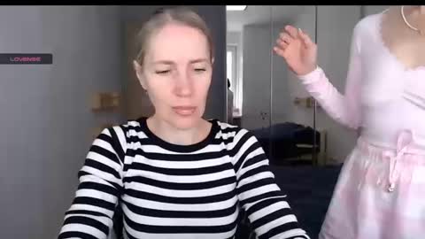 cute_lion_ online show from October 14, 11:00 am