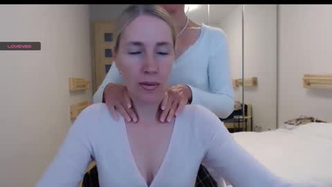 cute_lion_ online show from October 20, 2:28 pm