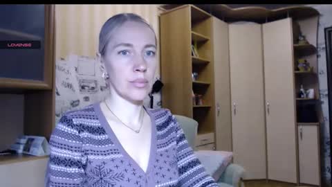 cute_lion_ online show from October 25, 10:12 am