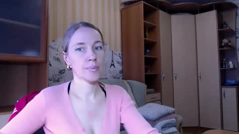 cute_lion_ online show from March 9, 1:48 pm