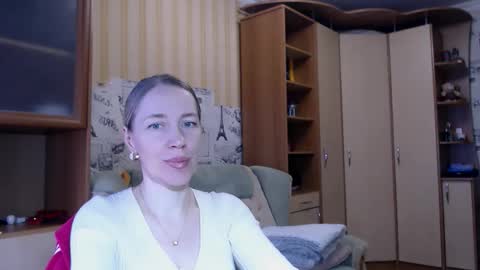 cute_lion_ online show from March 21, 1:58 pm