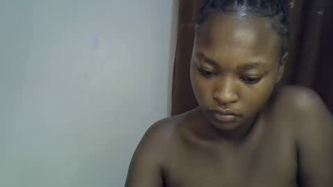 cute_melissa1 online show from June 27, 10:15 pm