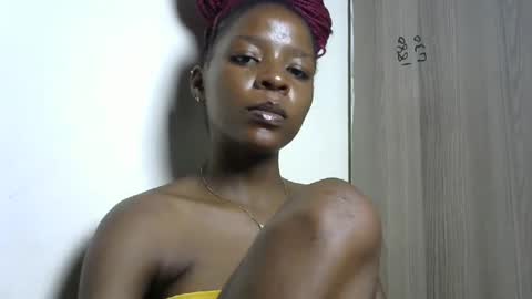 Snapshot of cute_sexy3 chatting on January 28, 7:00 pm SHARON online show from January 28, 7:00 pm