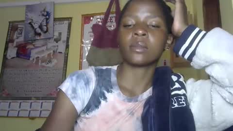 Snapshot of cute_sexy3 chatting on November 4, 8:08 pm SHARON online show from November 4, 8:08 pm