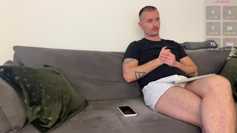 cute_skywalker online show from January 10, 2:13 pm