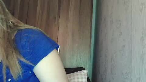 Snapshot of cute_slut09 chatting on June 18, 9:14 am Mimi online show from June 18, 9:14 am
