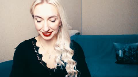 cute_smile_shy online show from January 11, 12:33 am