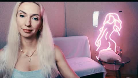 cute_smile_shy online show from September 16, 6:31 pm