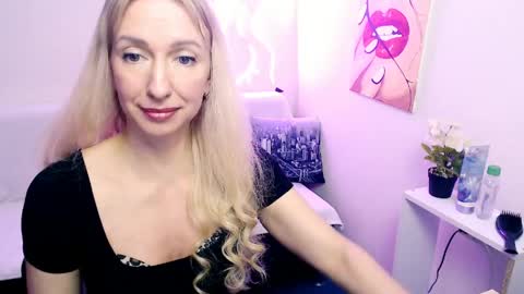 cute_smile_shy online show from April 9, 7:30 pm