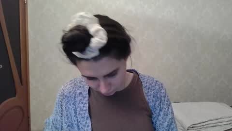 Snapshot of cute_strawberry_ chatting on December 17, 5:58 pm cute_strawberry_ online show from December 17, 5:58 pm
