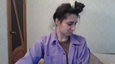 Snapshot of cute_strawberry_ chatting on December 18, 6:32 am cute_strawberry_ online show from December 18, 6:32 am