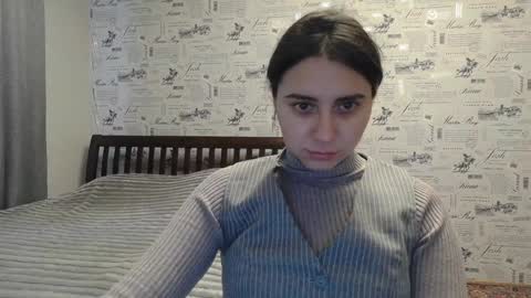 Snapshot of cute_strawberry_ chatting on January 1, 10:21 am cute_strawberry_ online show from January 1, 10:21 am