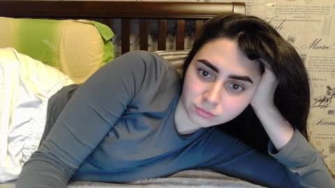 Snapshot of cute_strawberry_ chatting on January 28, 2:21 pm cute_strawberry_ online show from January 28, 2:21 pm