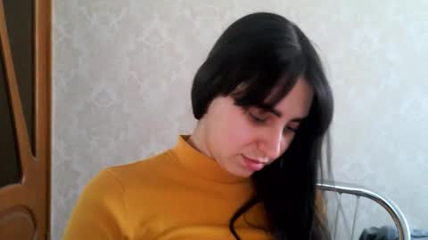 Snapshot of cute_strawberry_ chatting on October 14, 9:43 am cute_strawberry_ online show from October 14, 9:43 am