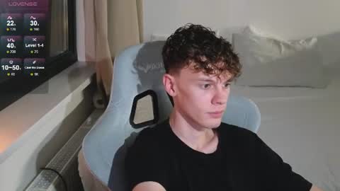 Snapshot of cute_thomas chatting on July 10, 8:22 pm Thomas - online show from July 10, 8:22 pm