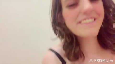 Snapshot of cutealisandra chatting on June 18, 1:28 am cutealisandra online show from June 18, 1:28 am