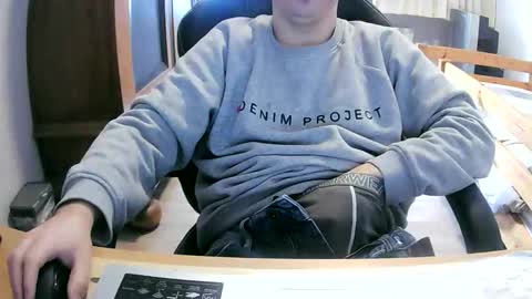 Cuteboy090 online show from April 18, 10:19 am