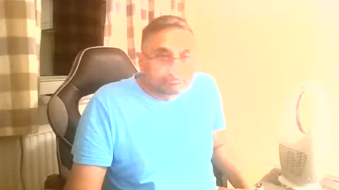 Snapshot of cuteboy74402999 chatting on July 4, 11:11 pm fuktoiboi online show from July 4, 11:11 pm