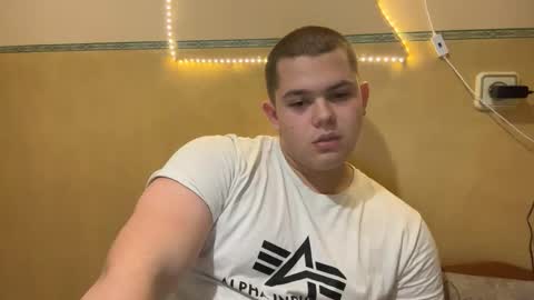 Snapshot of cutebutnaughty_ chatting on November 4, 7:57 pm Alex online show from November 4, 7:57 pm