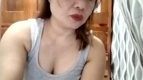 Snapshot of cutechey06 chatting on July 11, 10:22 pm Sky online show from July 11, 10:22 pm
